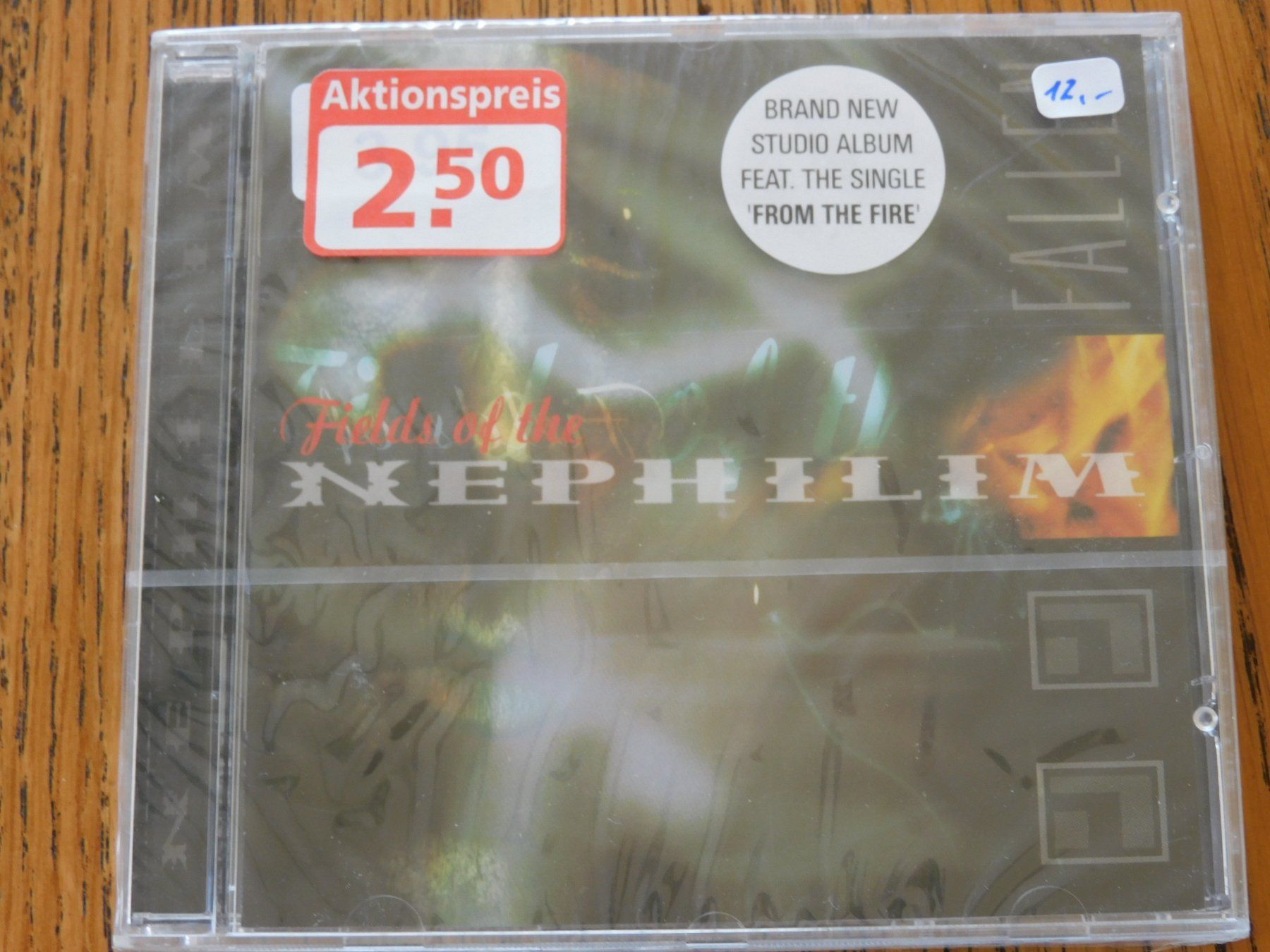 CD: Neu! - Fields Of Nephilim - Fallen – Nuovo e nell'imballaggio originale da Emmenbrücke venduto da keep-vinyl-alive