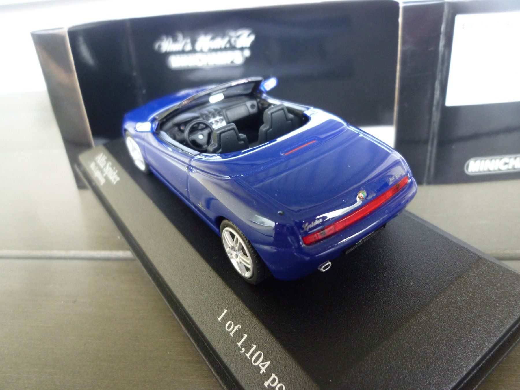 Alfa Romeo Modellini d'auto: Alfa Romeo Spider (2003) – Nuovo e nell'imballaggio originale da Flawil venduto da Imperiosud 3