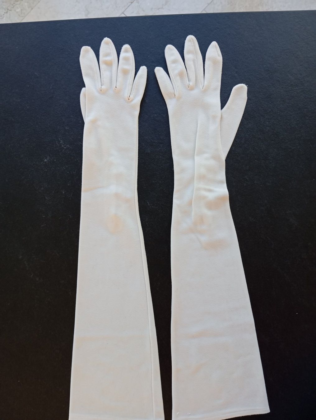 Guanti & manicotti: 4 Paar Damenhandschuhe Vintage – Usato da Oberägeri venduto da baerghuus 6
