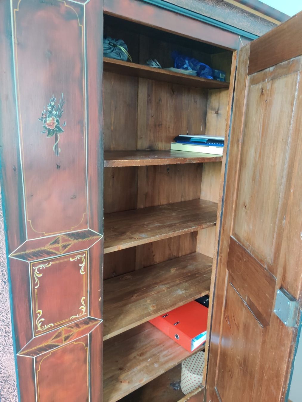 Armadi: Schrank antik – Usato da Düdingen venduto da Boongo 2