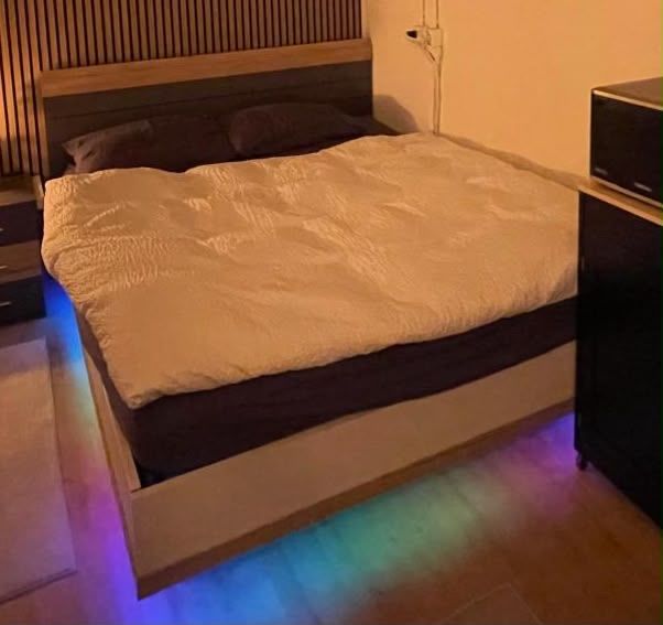 Betten: Bett mit Matratze und Bettgestell  – Gebraucht aus Schwerzenbach von ema_df7l