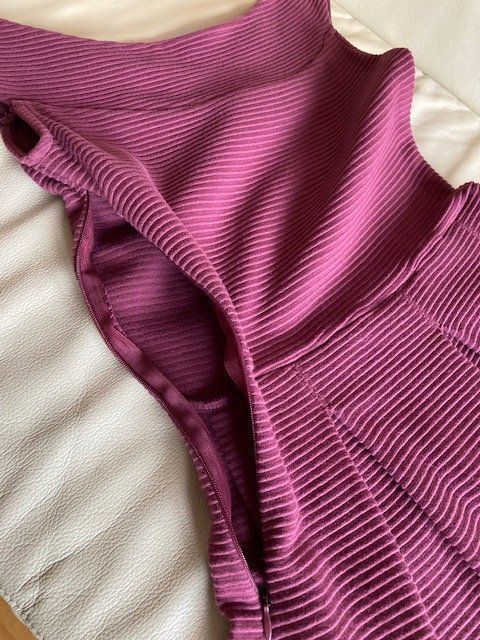 Mint & Berry Robes: Robe MINT & BERRY taille XS – Neuf (Voir description) à Bursins par Mr1968 2
