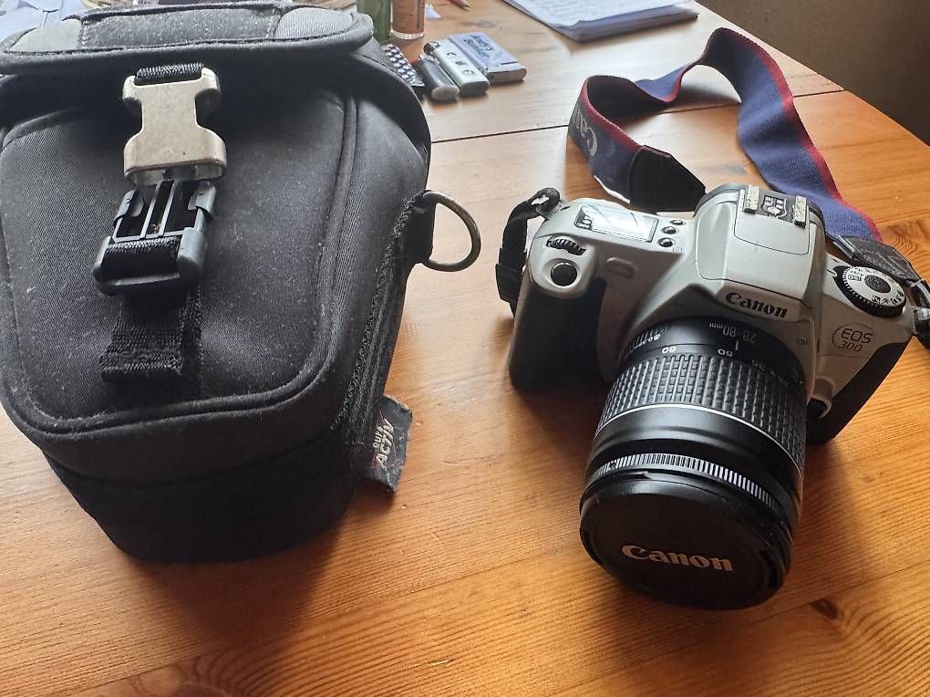 Kamera: Verkaufe meine Canon EOS 300 – Gebraucht aus Bad Ragaz von mor_d7kw 1