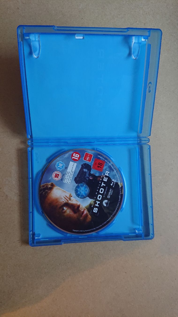 Tutti i DVDs: Shooter Blu-ray – Usato da Chur venduto da FreakofRarity 2