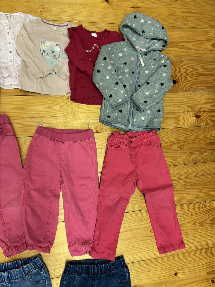 Lotti & Set di vestiti: Kleiderpaket Mädels, Grösse 86/92 – Usato da Büren an der Aare venduto da Nikito2001 3