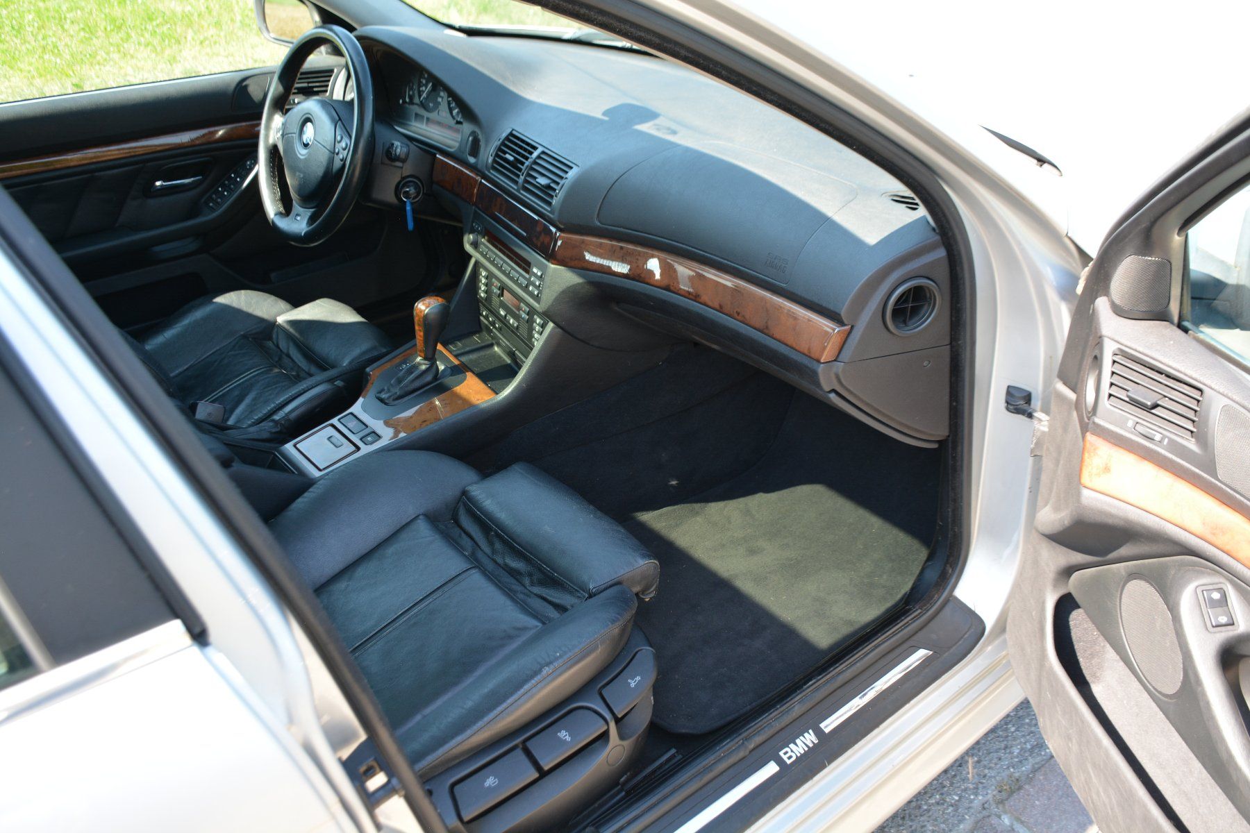 BMW Automobili: BMW E39 530I MIT SPEZIALTEILEN AB PLATZ – Usato da Schaan venduto da Pfandhaus-LI 8