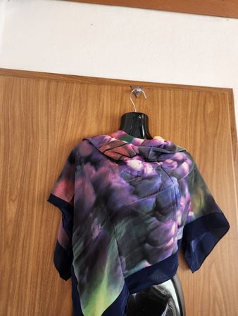 Foulard en soie imprimé fleuri  