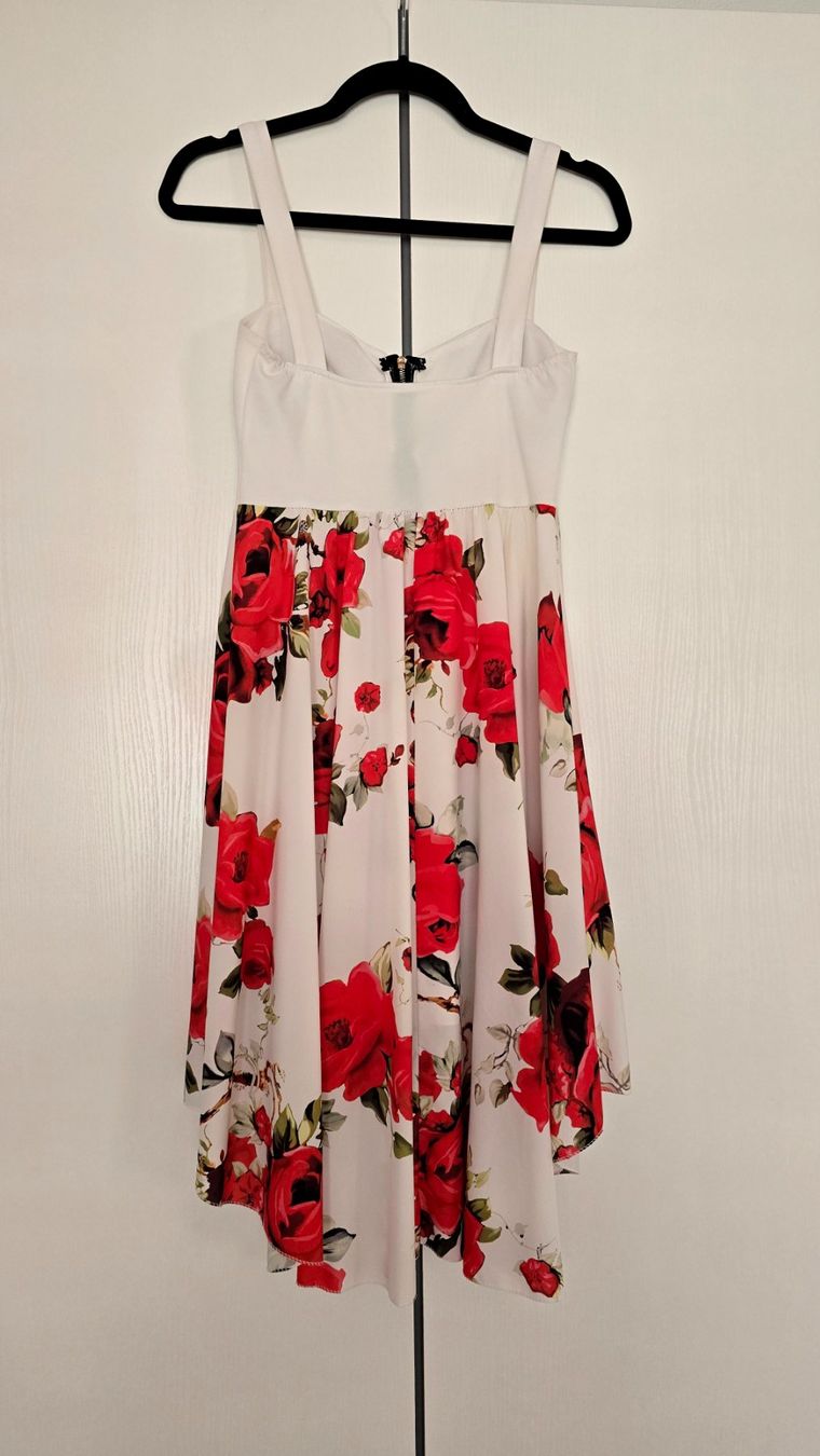 Robes: Sommerkleid, Grösse S – D'occasion à Mägenwil par tam_2wvd 1
