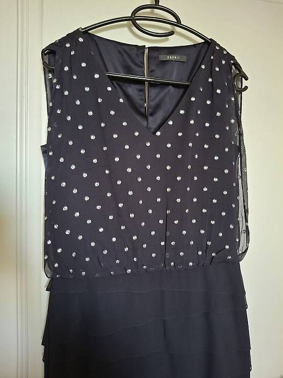 Vestiti: Robe Esprit - bleue foncée - T34 – Usato da Chavannes-de-Bogis venduto da mag_hc8z 1