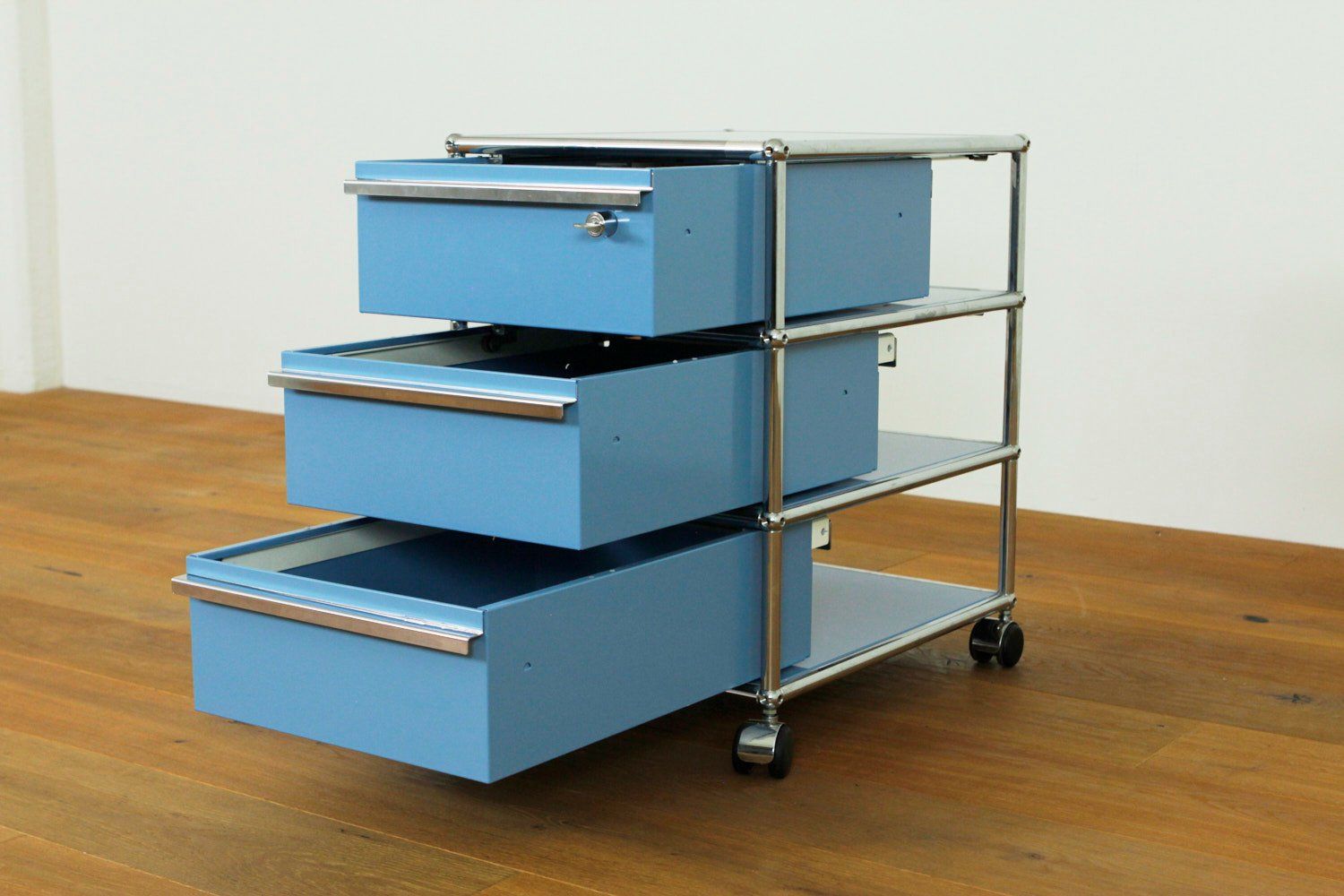 USM Banconi: USM Haller Rollkorpus // UPCYCLED // NEUE FARBEN – Nuovo (secondo la descrizione) da Affoltern am Albis venduto da StudioStandard 1