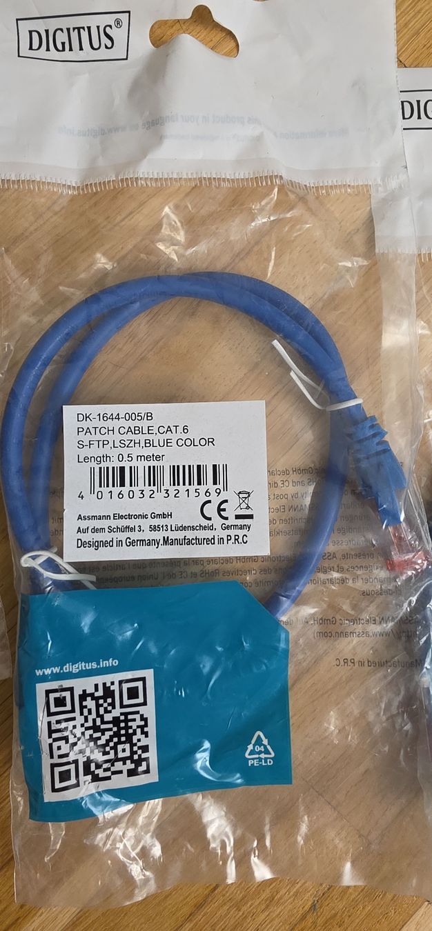 Cavi: LAN Kabel, Ethernet Patchkabel Cat.6, 0.5m blau neu, 12 Stk – Nuovo e nell'imballaggio originale da Zürich venduto da zweistein03 1