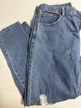 Jeans Pull and Bear blau mit Loch Grösse 42 gebraucht