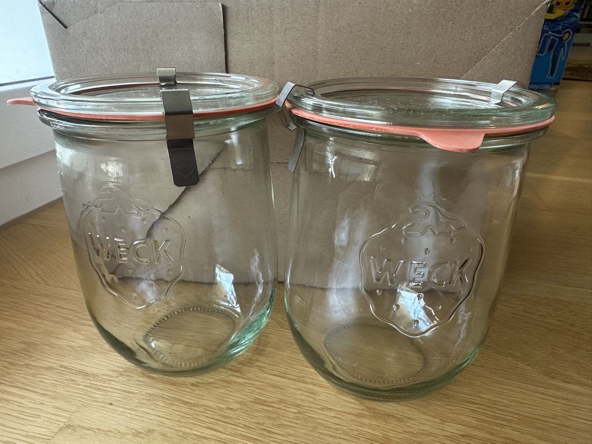 Weck Behälter & Ähnliches: 2 Weck Gläser Tulpenform ca. 1Liter – Gebraucht aus Hochdorf von lovetravel89