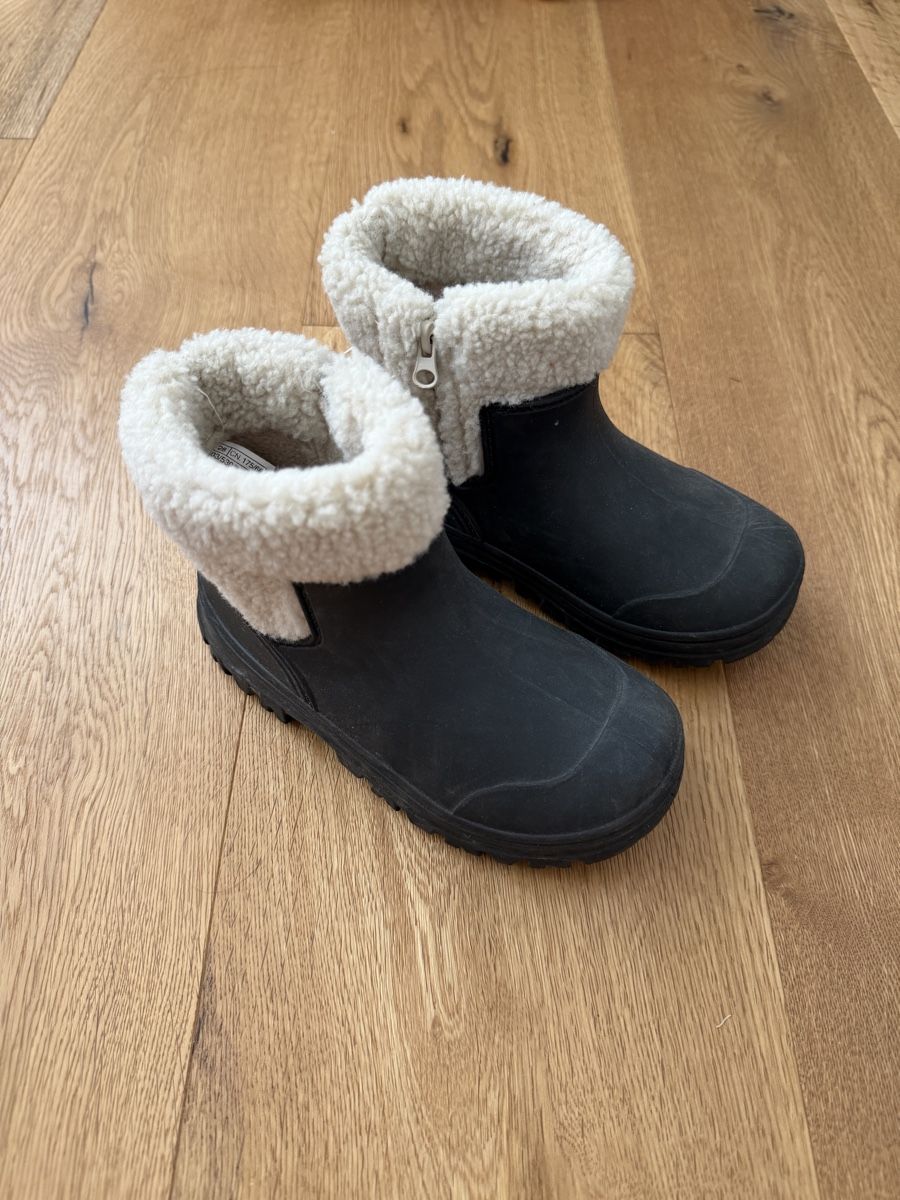 Zara Schuhe für Jungen: Zara Kids - Stiefel, Gr. 28 – Gebraucht aus Interlaken von fbnscl