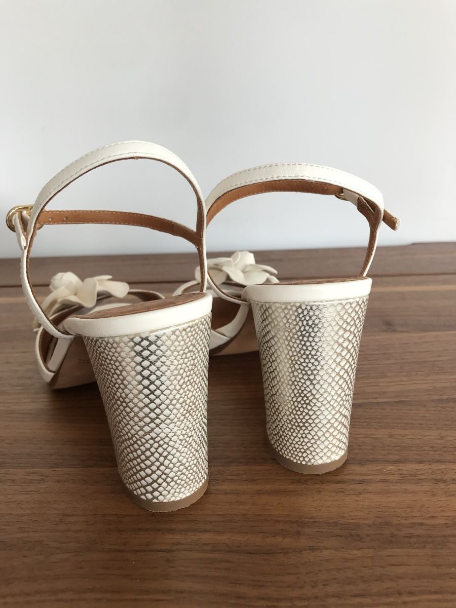 Chie Mihara Scarpe da donna: Chie Mihara Hochzeitssandalen Gr. 38 – Nuovo (secondo la descrizione) da Cham venduto da Maya.B. 2