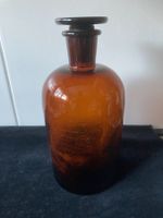 braune „Apotheker-Flasche“ mit Deckel