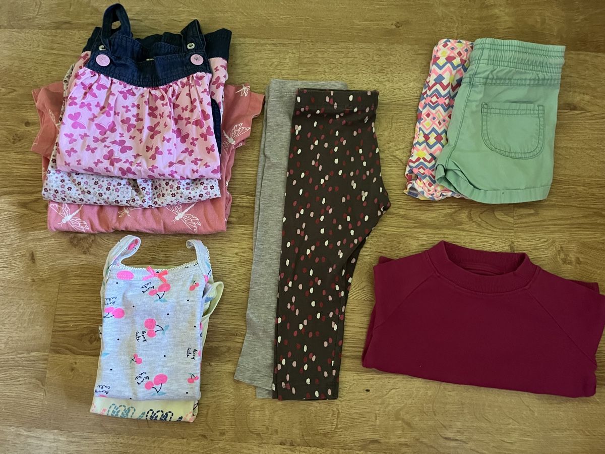 Lotti & Set di vestiti: Kleiderpaket Gr. 86 / 92 – Usato da Adelboden venduto da Jestil20