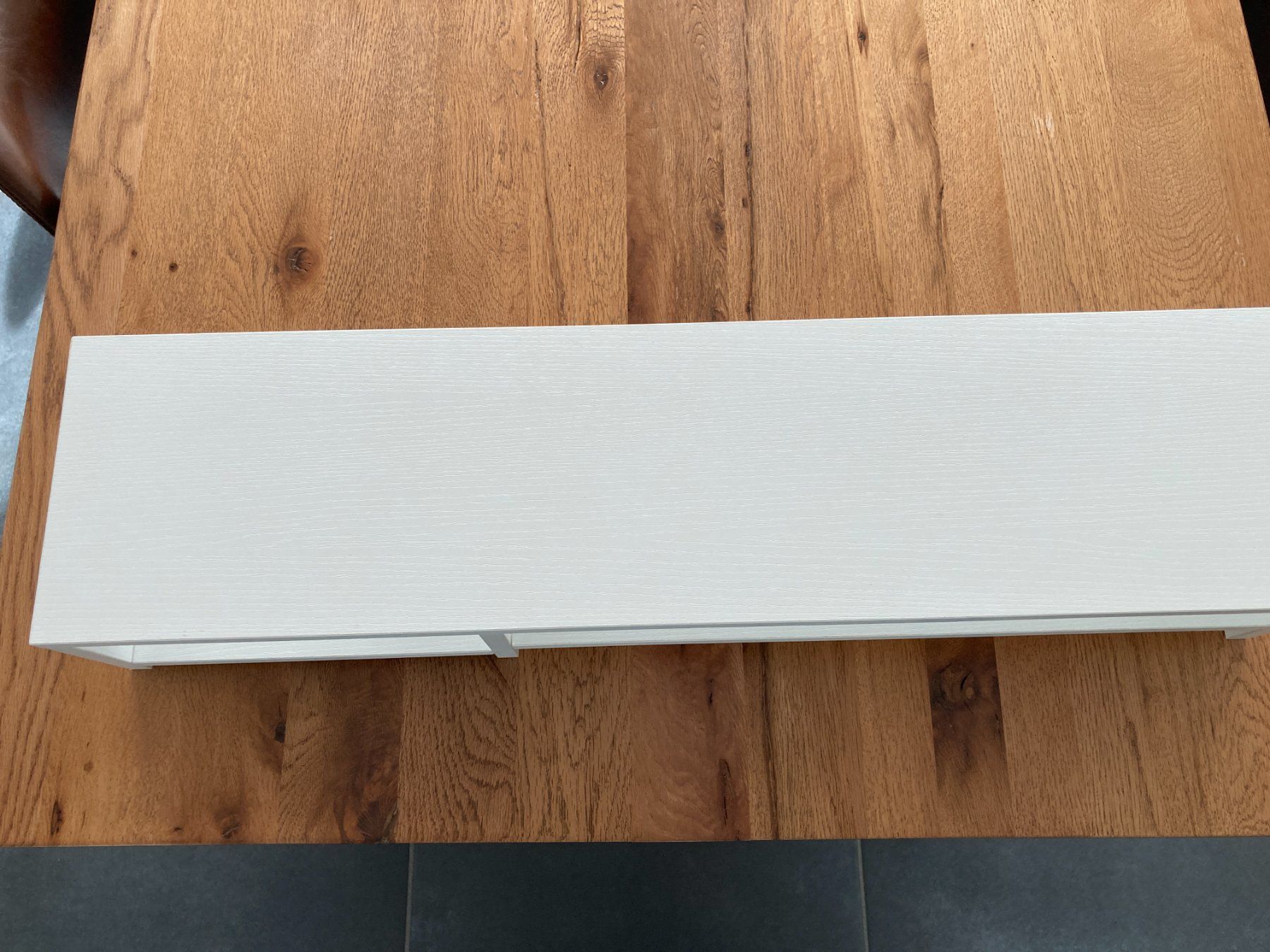 Scaffali: Bildschirmerhöhung Weiss aus Holz – Usato da Uttigen venduto da IngePeter 1