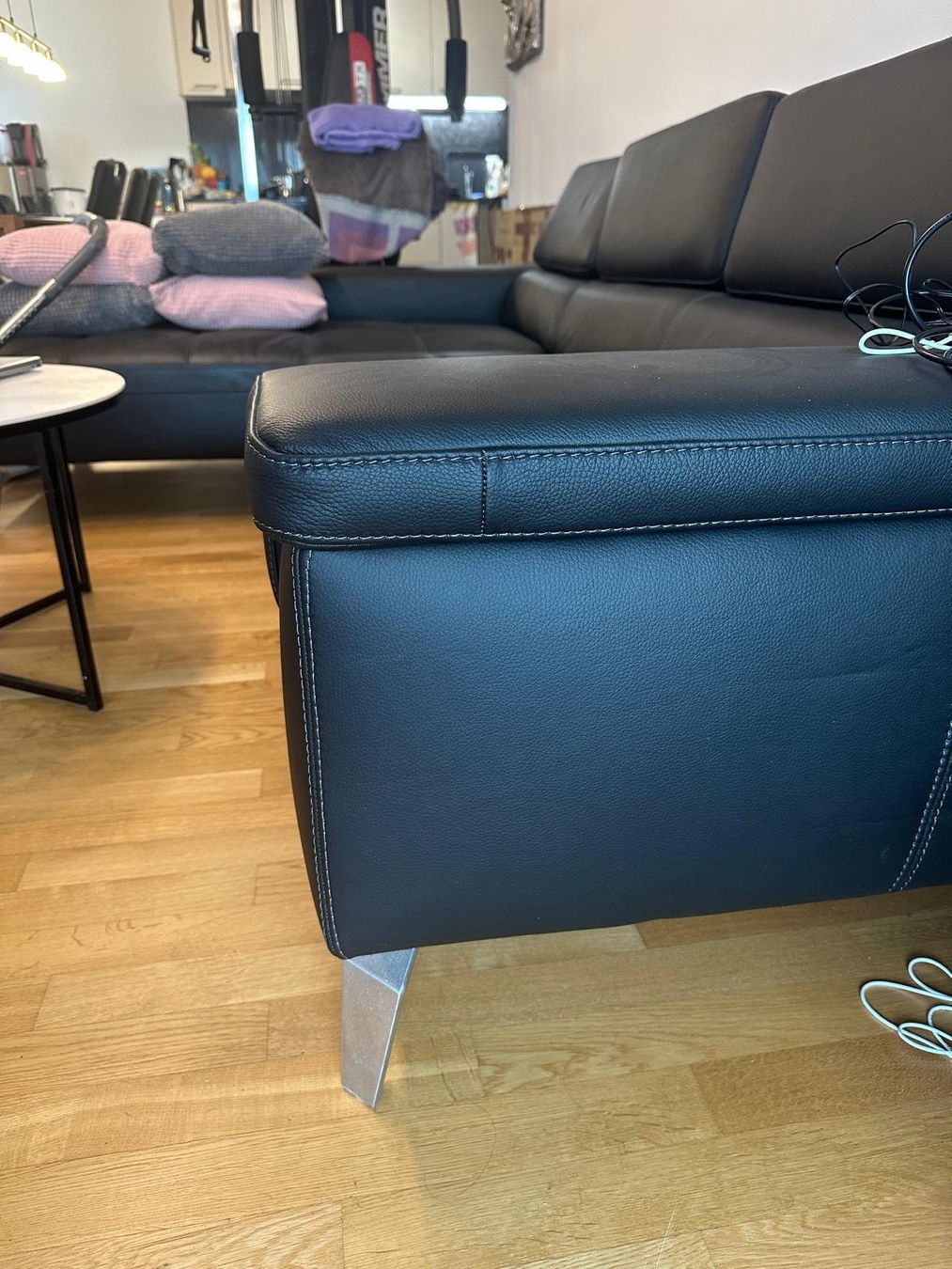 Sofas: ledersofa – Gebraucht aus Beckenried von fon_fc2l 3