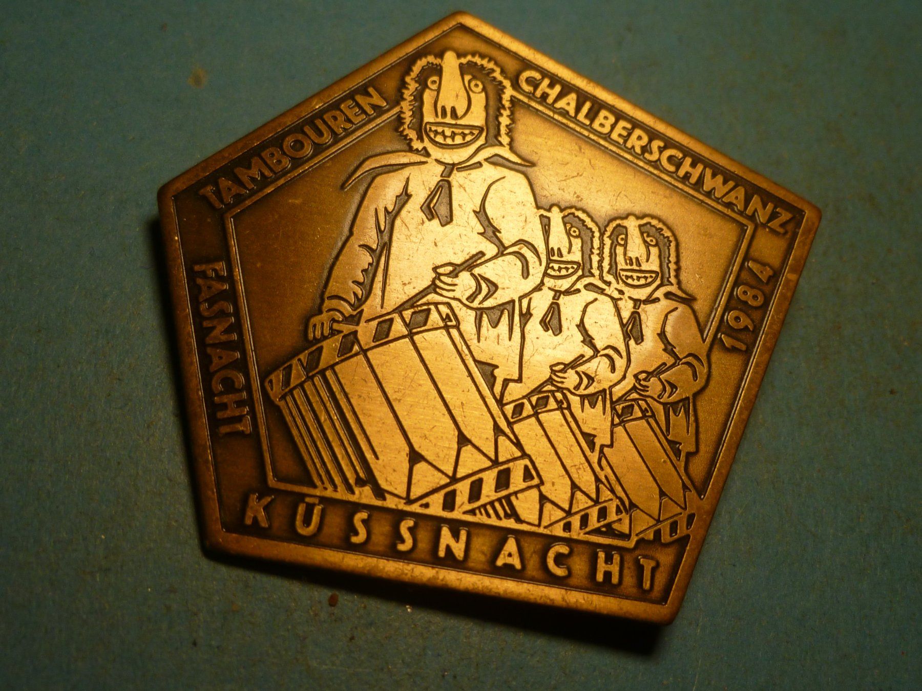 Placchette & Badge: KÜSSNACHT 1984 BRONZE – Usato da Ried (Muotathal) venduto da Mandarin02