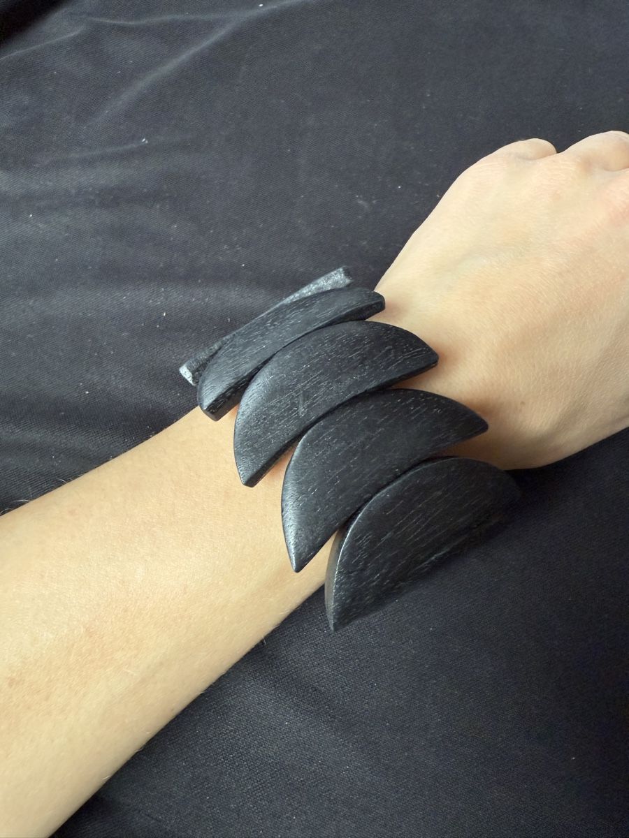 Bracciali & Braccialetti: Schwarzes Holzarmband, elastisch – Usato da Glarus venduto da big.bear