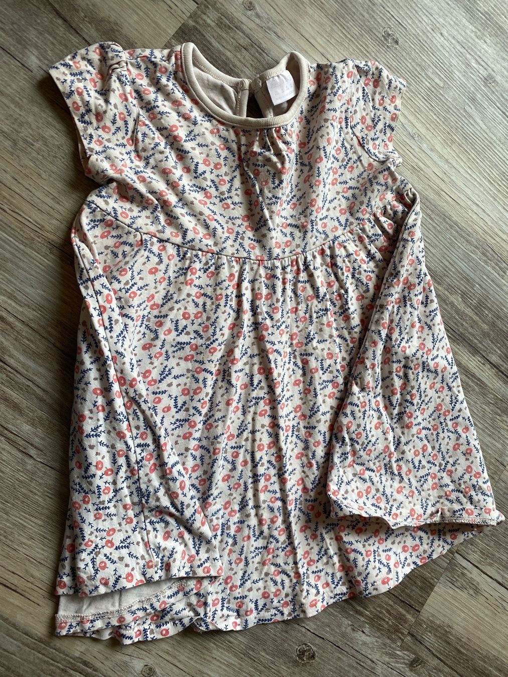 Vestiti & Gonne: 2 Baby Kleidchen (9-12Mt) – Usato da Zürich venduto da Petrui 3