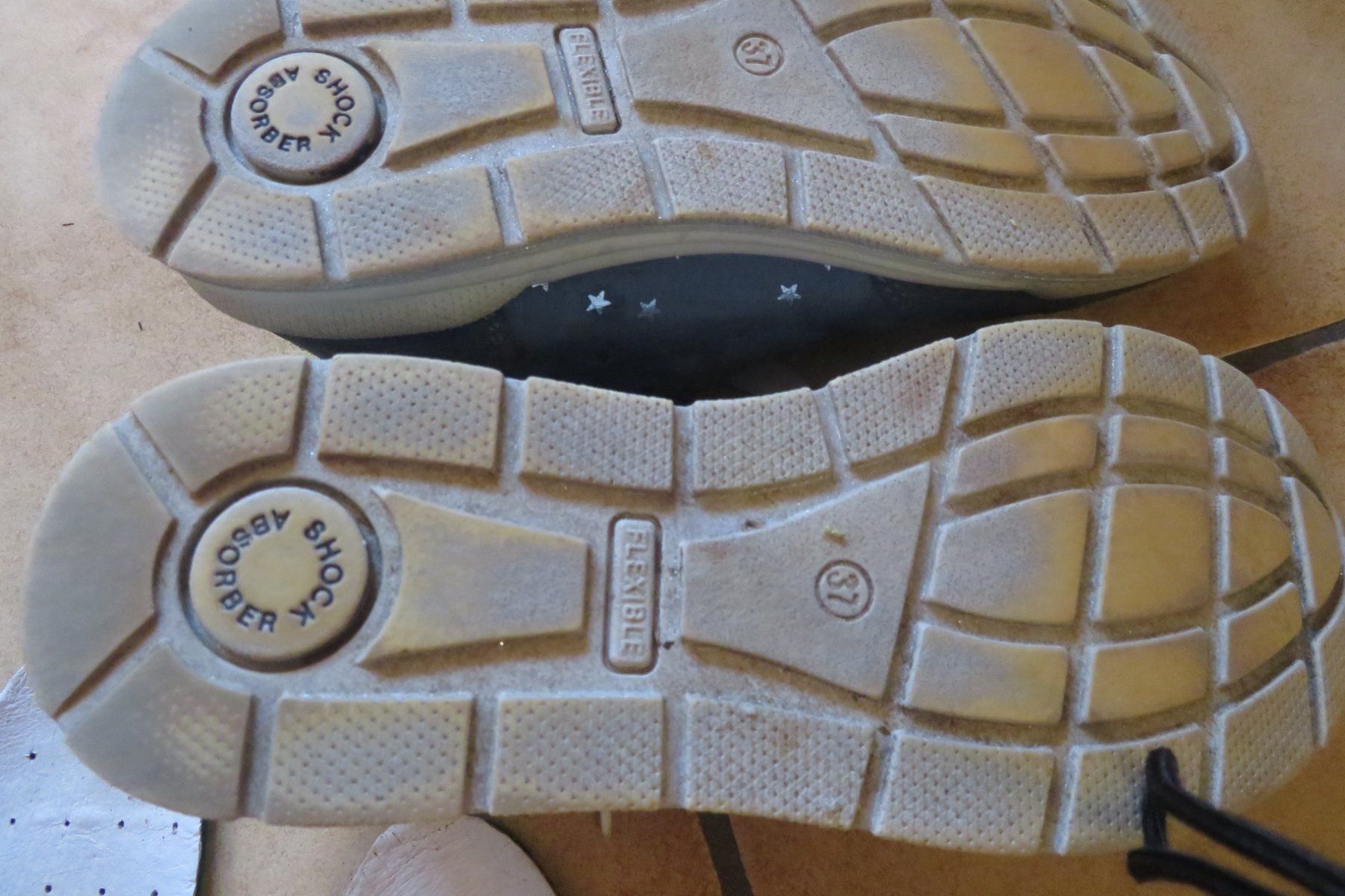 Schuhe für Mädchen: Leder-Halbschuhe  Gr. 37 – Gebraucht aus Steckborn von Bibendum02 2