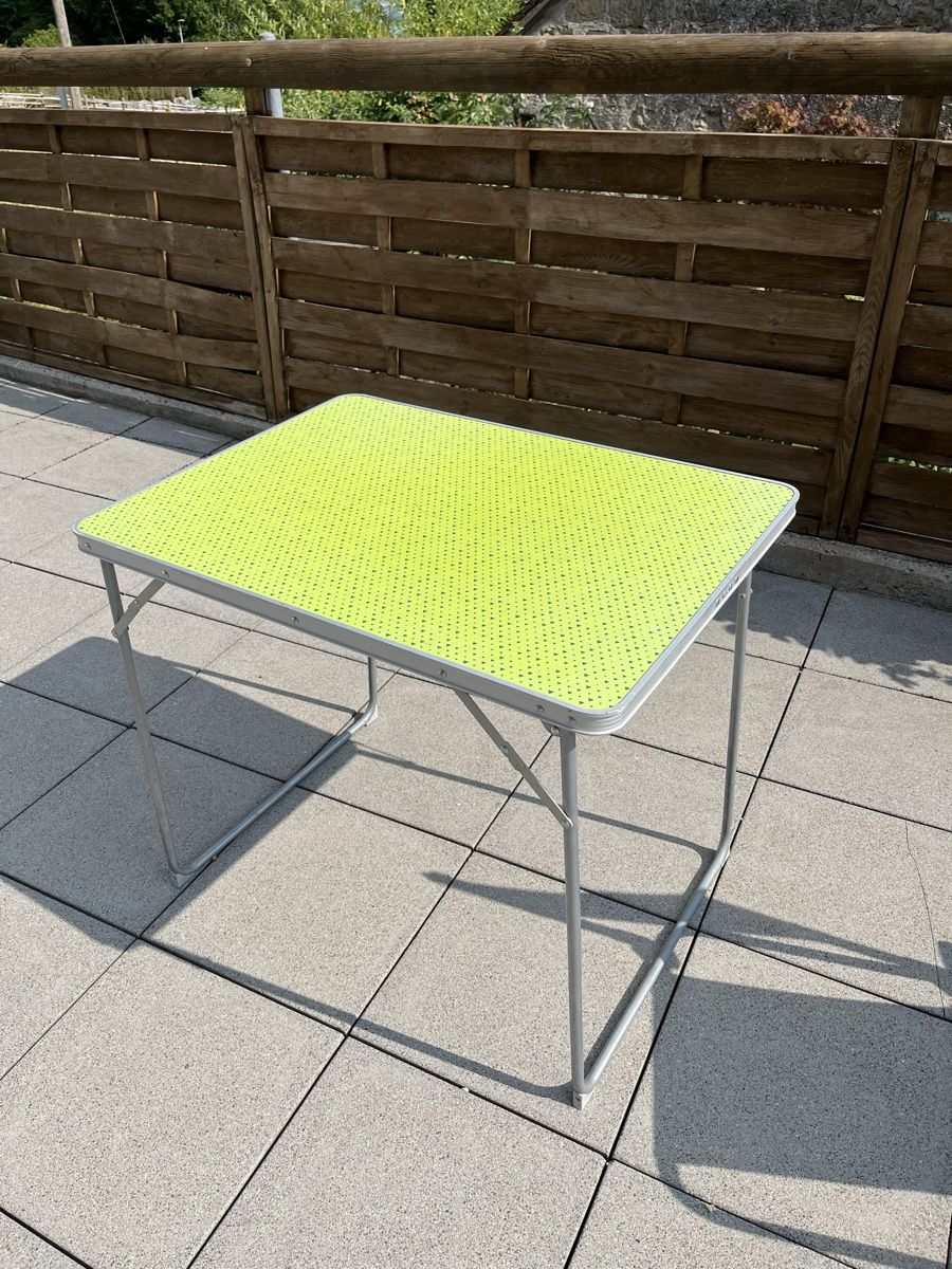 Set de table et chaises: Table et chaises de camping  – D'occasion à Lugnorre par Tobias1 2