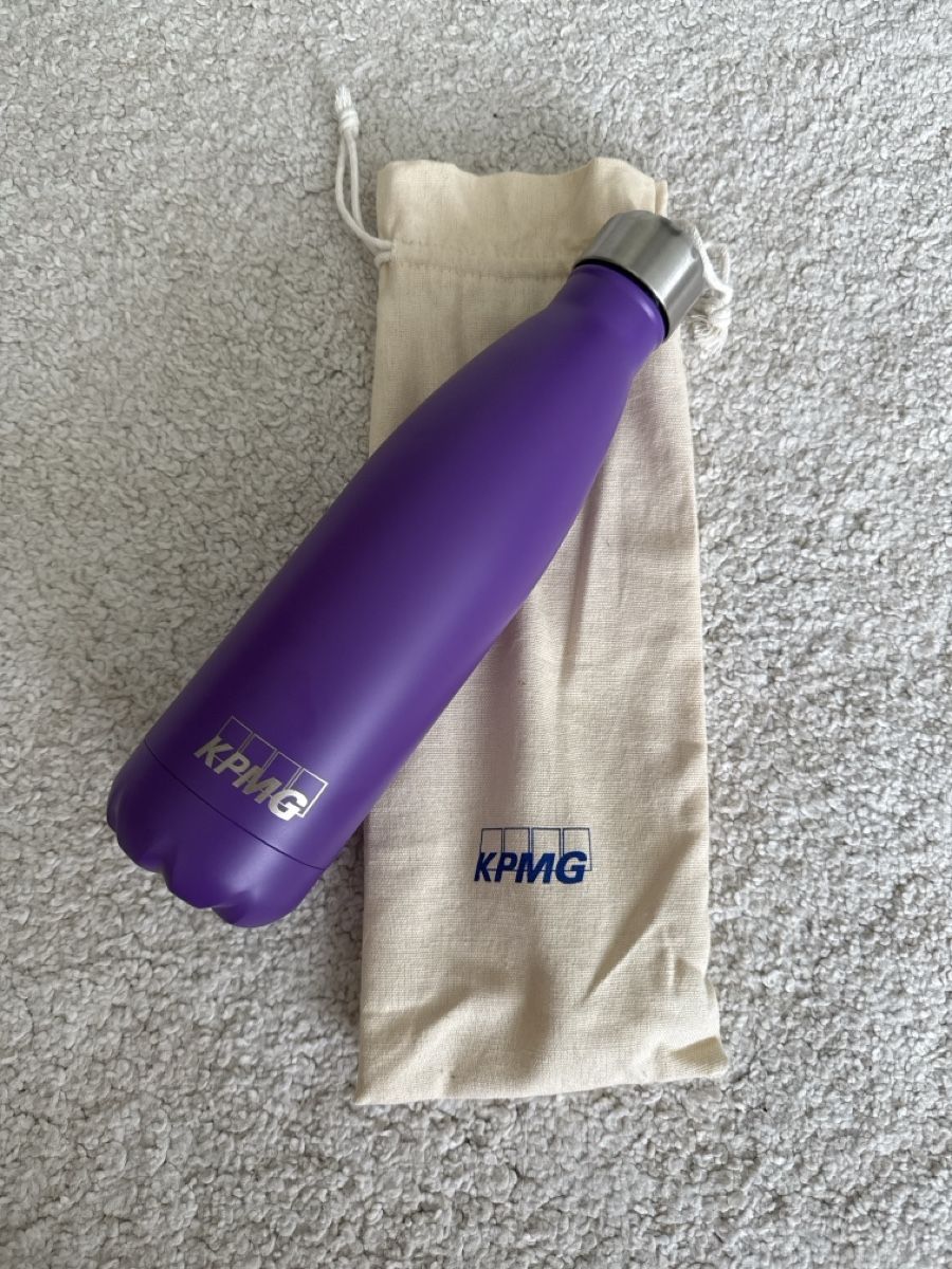 Trinkflaschen & Thermosflaschen: KPMG Thermosflasche violett – Neu und originalverpackt aus St. Niklausen LU von car_2562 1
