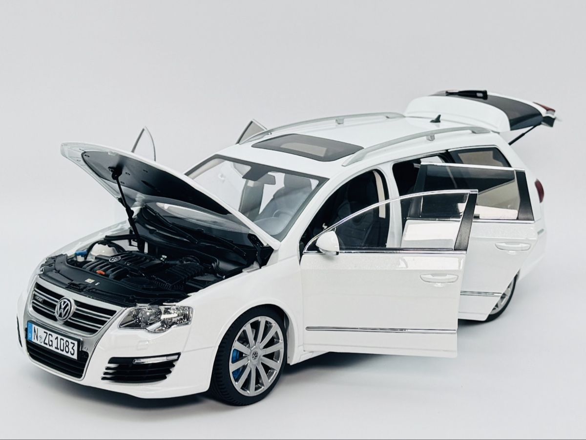 Volkswagen Modellini d'auto: 1:18 VW Passat R36 NZG – Nuovo (secondo la descrizione) da Baar venduto da Cai 3