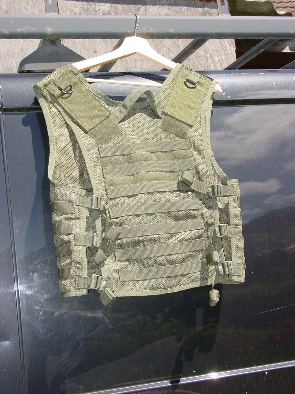Uniformi: Kampfweste grün mit Pistolen Halter – Nuovo (secondo la descrizione) da Ursenbach venduto da rekruten-shop 3