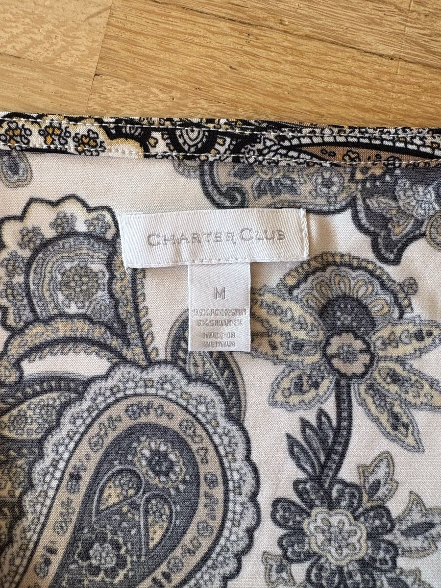 Top: Cowel neck sleeveless top size M – Usato da Nyon venduto da Iamher 1