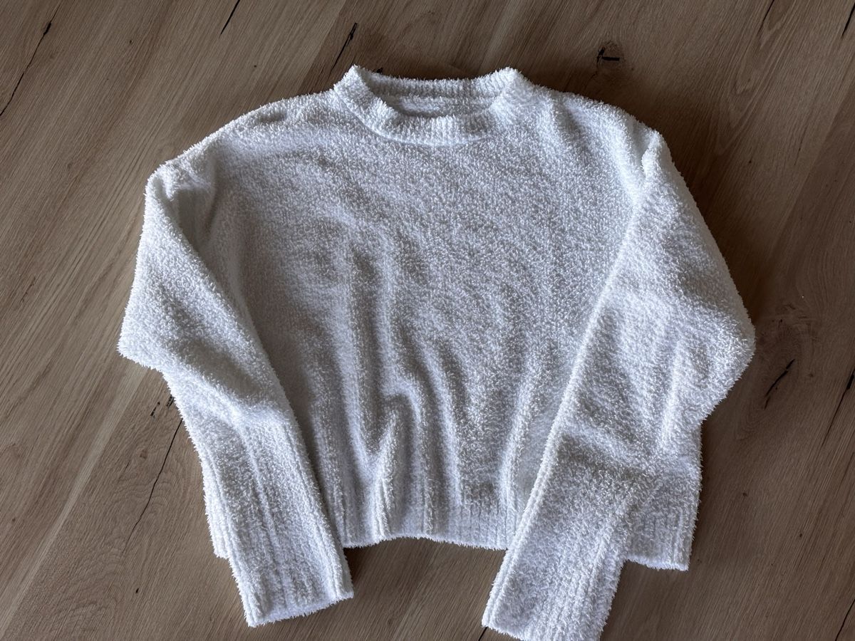 Maglioni & Felpe: Pullover und Hoodies Damen 3er Set Grösse S  – Usato da Entlebuch venduto da Leepalusi 3