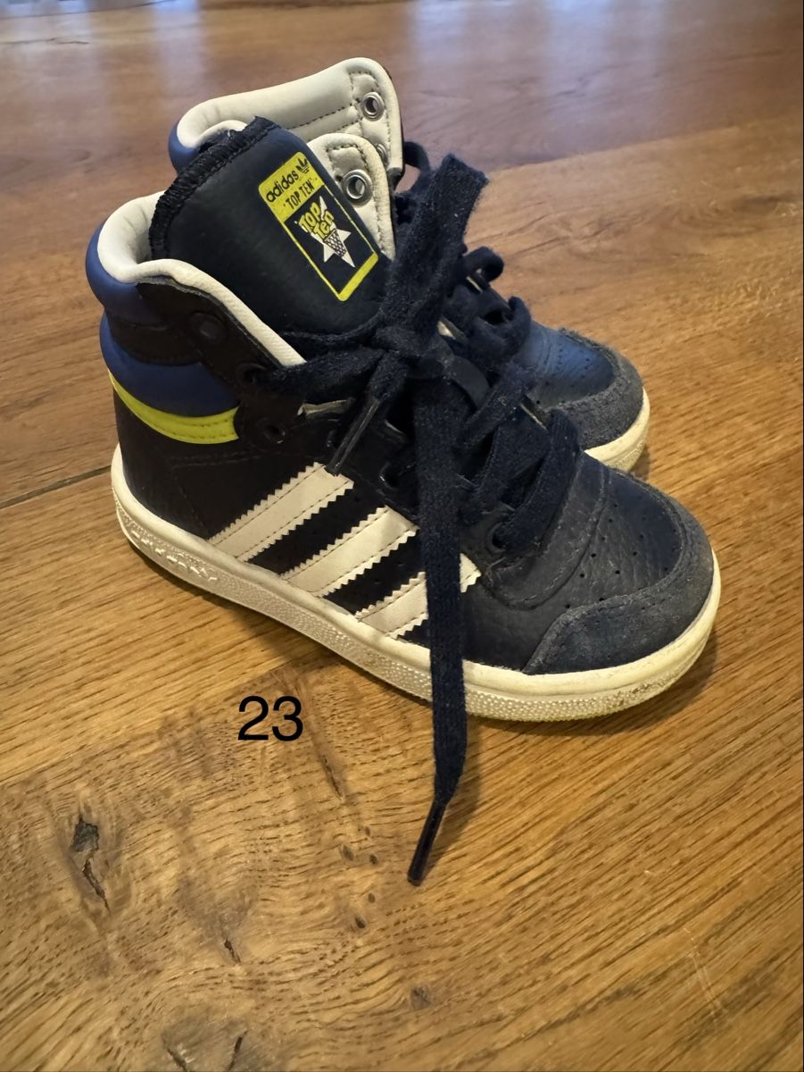 Schuhe für Jungen: Schuhe 23 – Gebraucht aus Steinhausen von chicco-locca 2