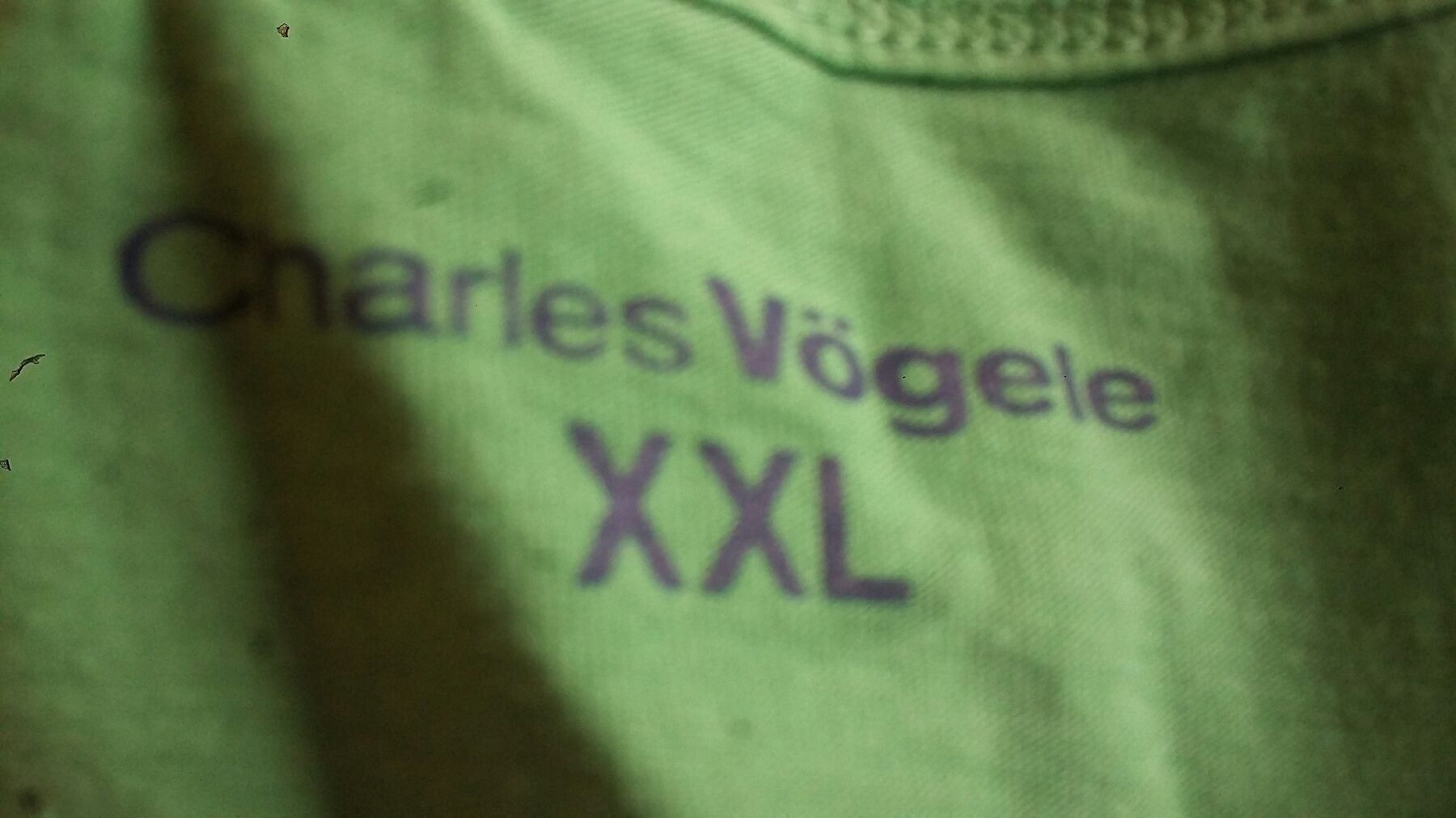 T-shirts: 1 T-shirt vert(unisexe) – D'occasion à Miecourt par Marly1 3