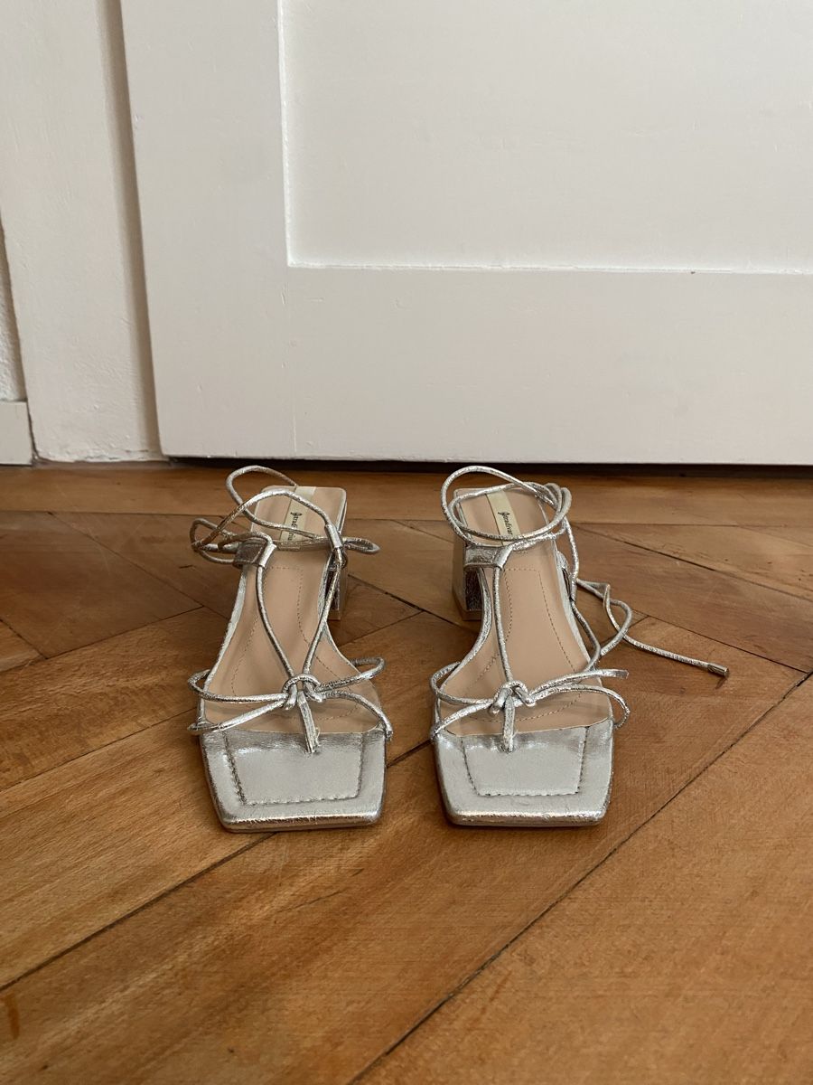 Stradivarius Damenschuhe: Stradivarius silver heels - worn once! – Neu (gemäss Beschreibung) aus Zürich von sadden 1
