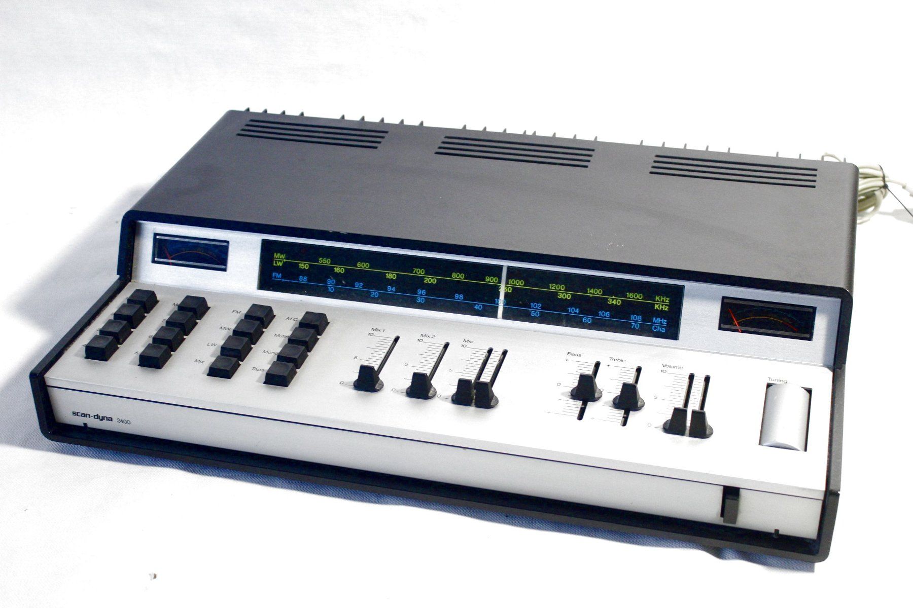 Scott Receiver: Dänischer Design - Mix-Receiver SCAN-DYNA 2400 von 1973 – Defekt aus Bern von kultiges