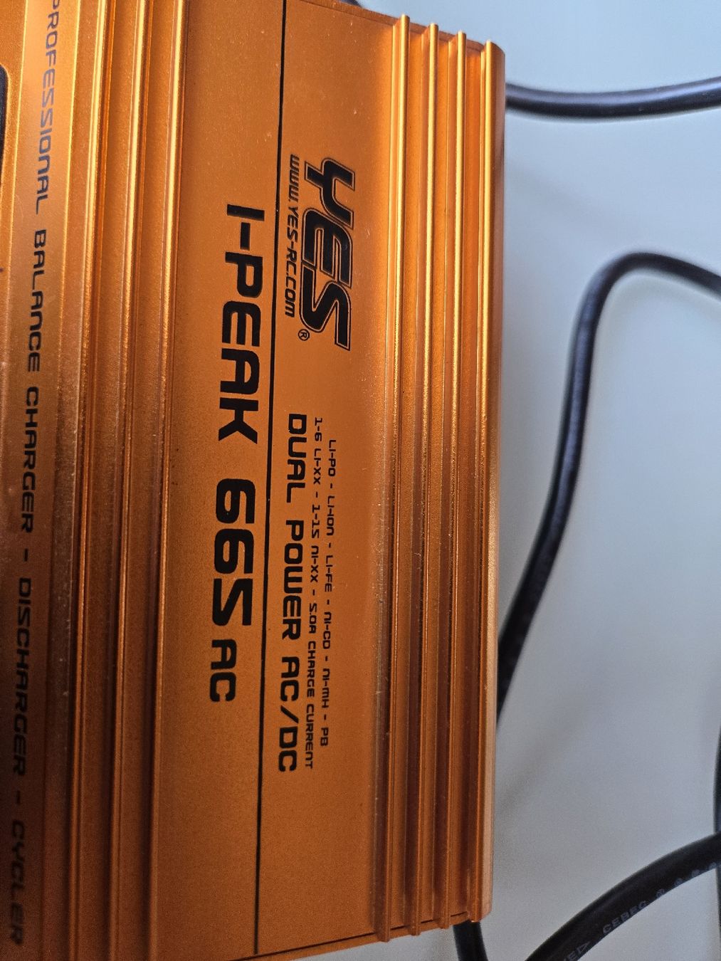 Traxxas Akkus, Ladegeräte & Netzgeräte: YES I-PEAK 66S AC Ladegerät gebraucht – Gebraucht aus Grünenmatt von Brauni2 4