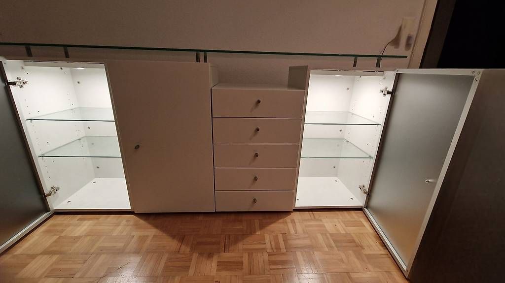 Cassettiere: Sideboard weiss mit Glasplatte – Usato da Basel venduto da Ziska17 2