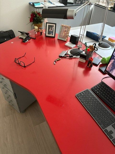 Schreibtische: Bürotisch – Gebraucht aus Breitenbach von trumpetli 2