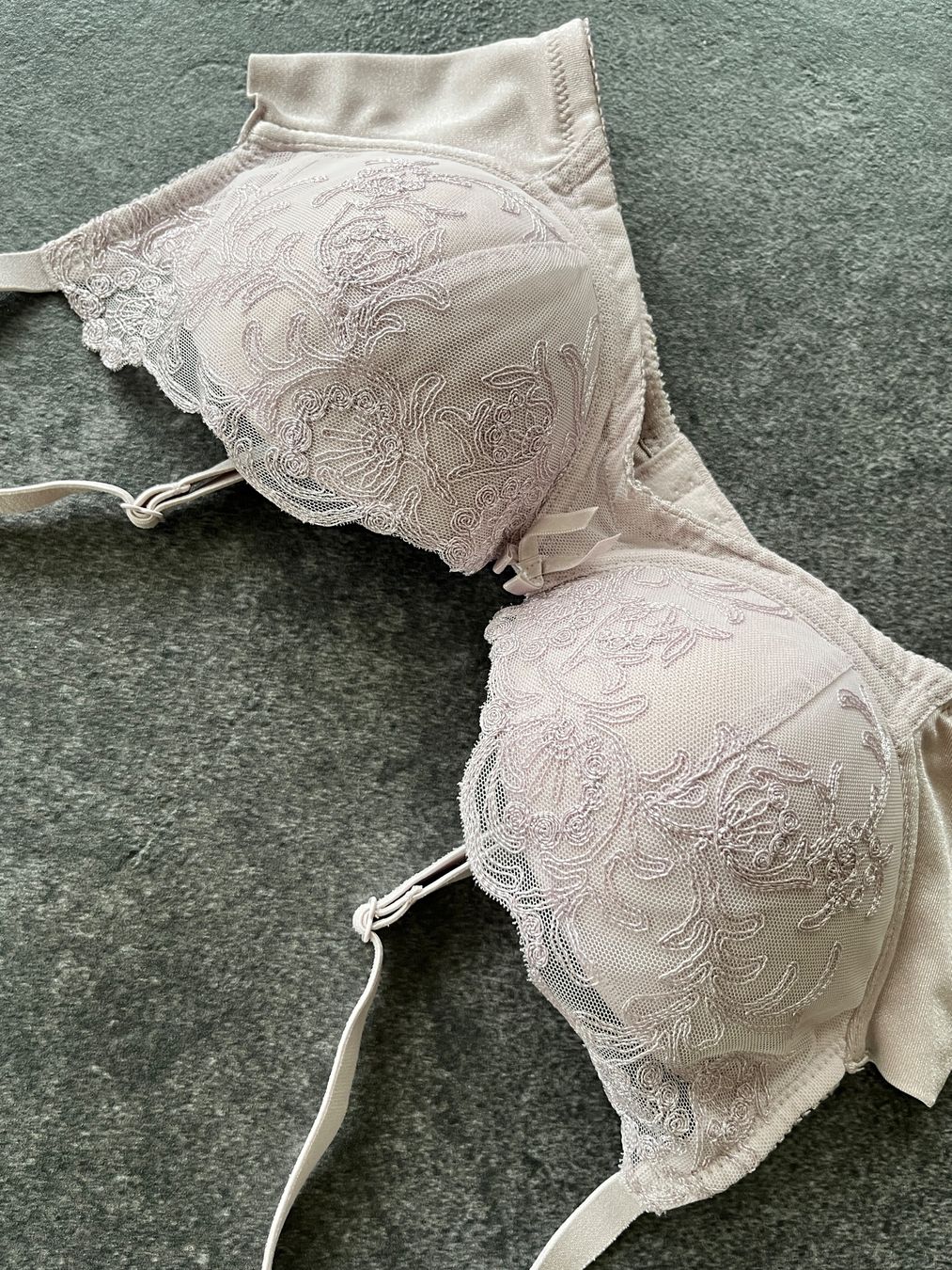 Sonstige Unterwäsche: BH in Lotuslilafarbe - Größe 75C, 34C – Gebraucht aus Kilchberg ZH von Simlife 2