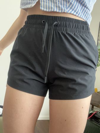 Kurze SportHose schwarz Grösse S, guter Zustand