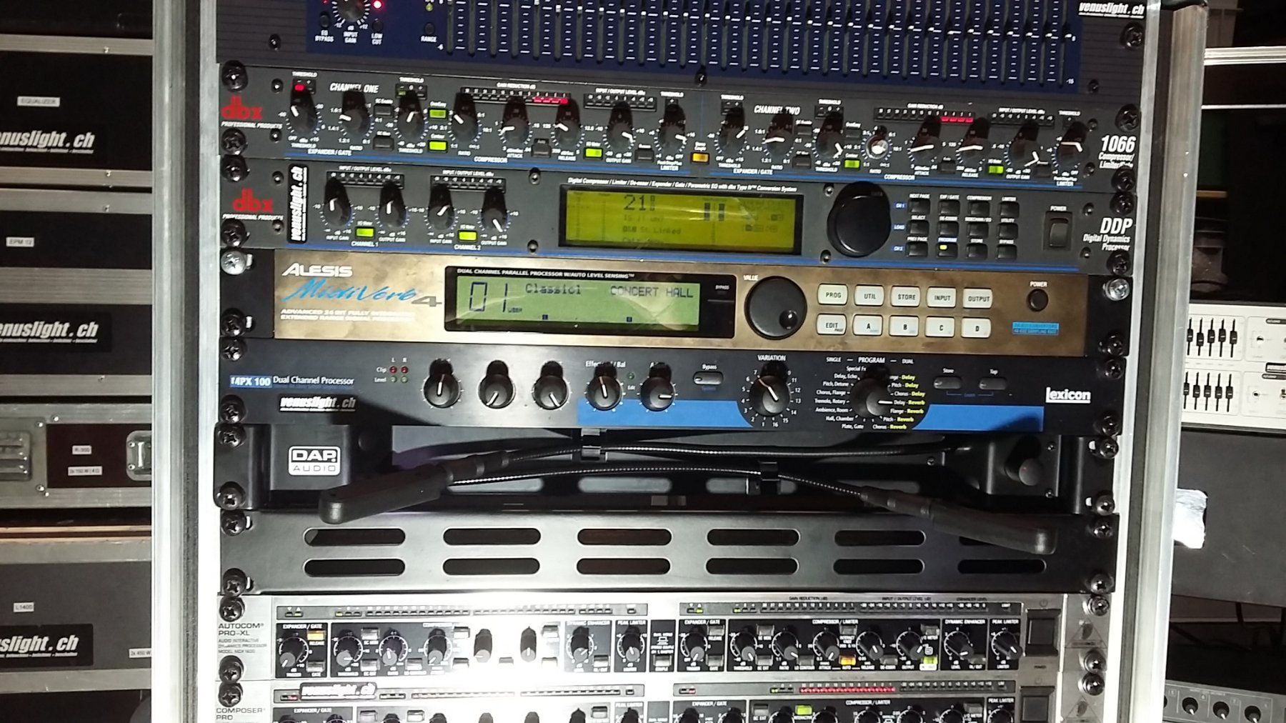 Alesis Console di mixaggio: Effekt-Rack Flightcase dbx Alesis Lexicon Behringer und MuCo – Usato da Watt venduto da Gubrist 4
