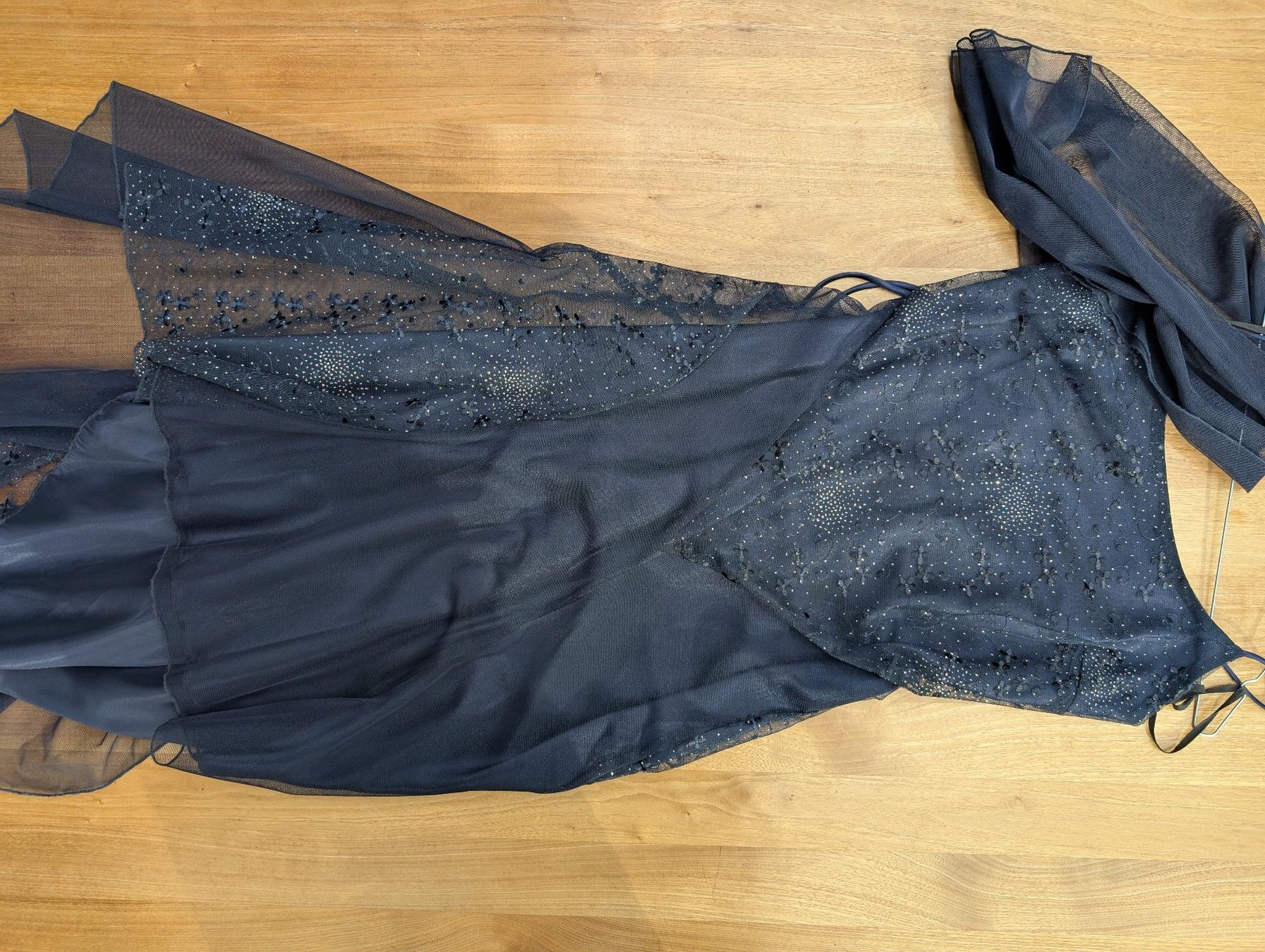 Vestiti: Elegantes Abendkleid Gr. 38 mit Glitzerapplikation – Usato da Igis venduto da Urs75 4