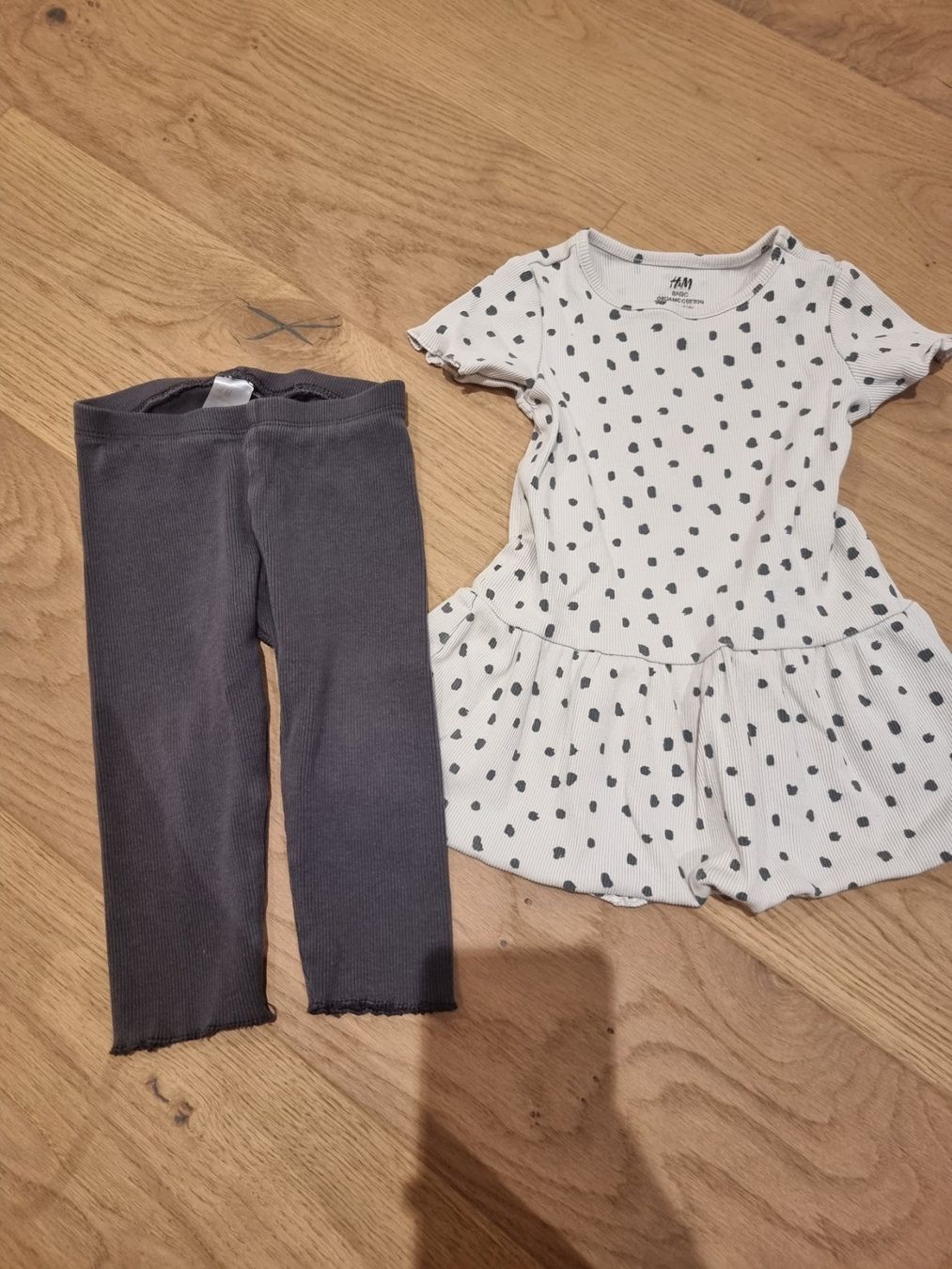 H&M Ensembles coordonnés: H&M Set, 86 – D'occasion à Buttikon SZ par Limo180 1