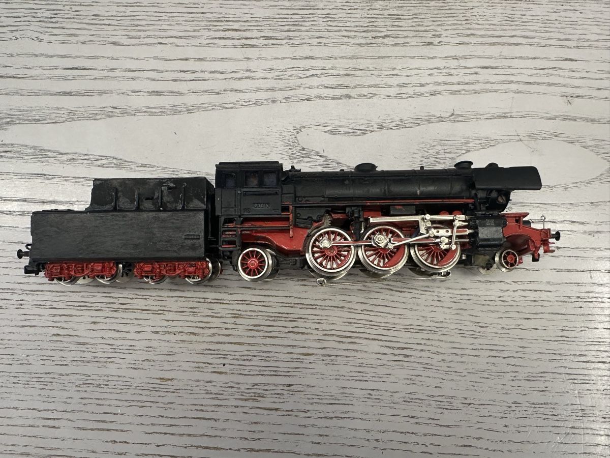 Märklin Modellini di ferrovie: Märklin 3005 DB BR 24 – Usato da Lupsingen venduto da New-Haven 3