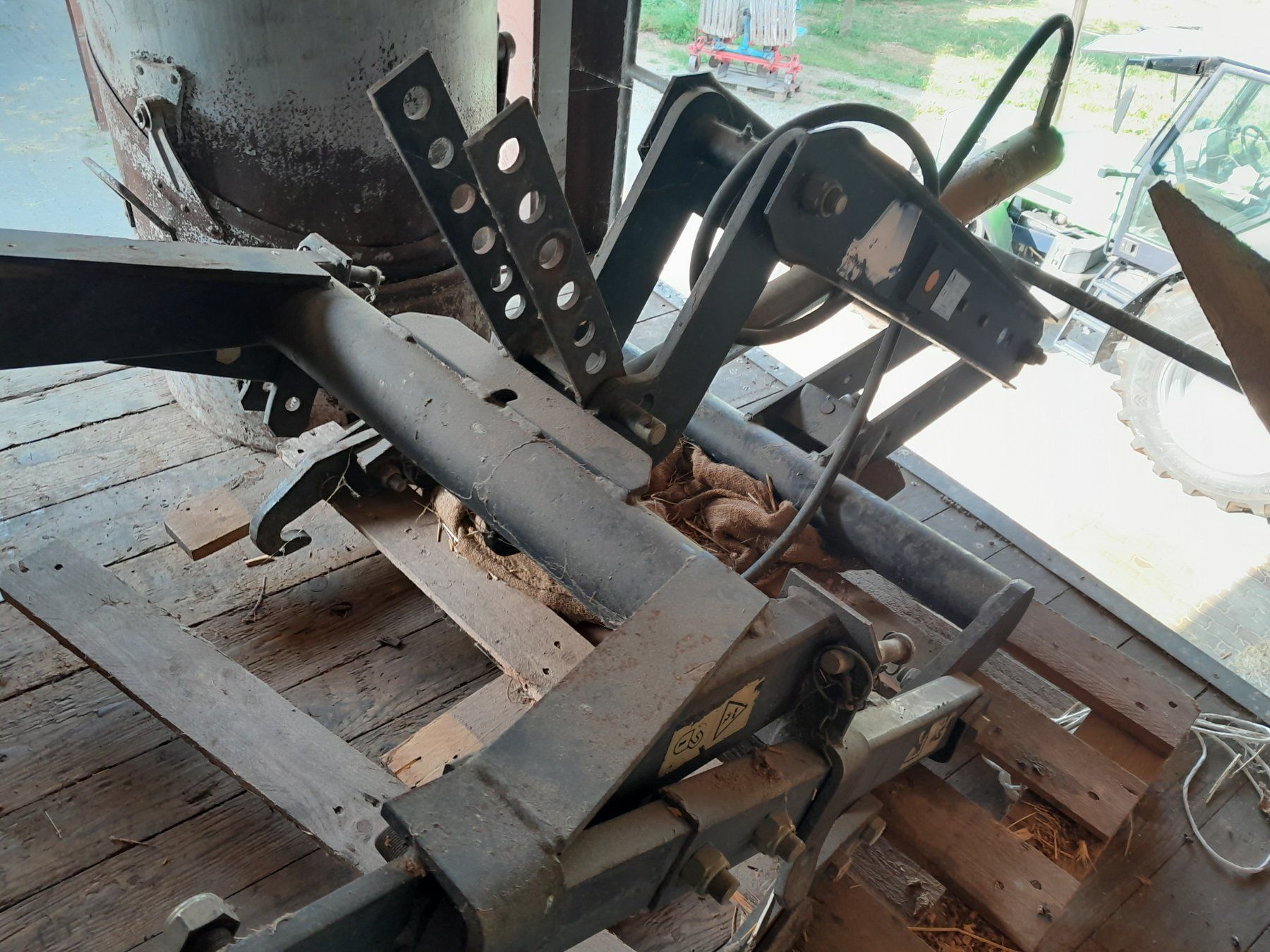 Toutes les machines: Hitch / Dreipunkt-Hydraulik – D'occasion à Buttisholz par dorfbur