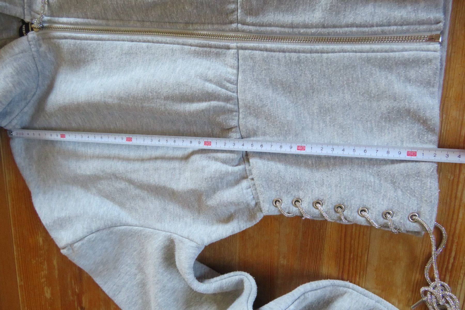 Maglioni & Felpe: Mädchen Kapuzenpullover, warm Gr. M/158 – Usato da Steckborn venduto da Bibendum02 4