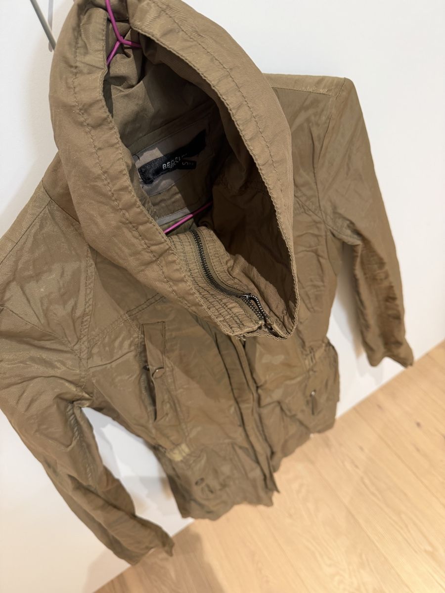 Giacche: Body hugging Jacket, Bershka S – Usato da Wetzikon ZH venduto da dor_rmq2 4