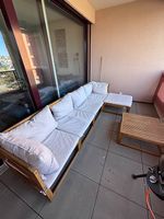Outdoor Lounge mit Tisch